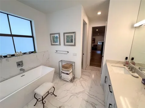 8904 SW 69th Terrace Miami FL 33173