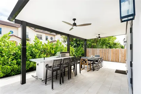 8904 SW 69th Terrace Miami FL 33173