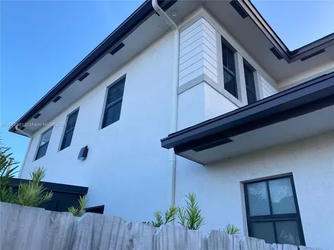 8904 SW 69th Terrace Miami FL 33173