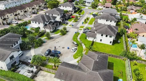8904 SW 69th Terrace Miami FL 33173