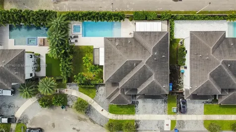 8904 SW 69th Terrace Miami FL 33173