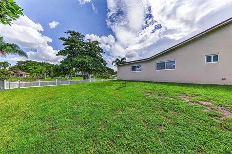 10751 SW 26th Court Davie FL 33328