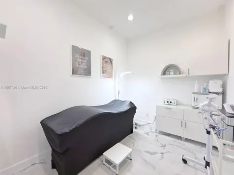 218 Commercial Boulevard # 108 Lauderdale By The Sea FL 33308