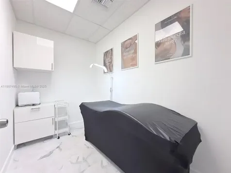 218 Commercial Boulevard # 108 Lauderdale By The Sea FL 33308