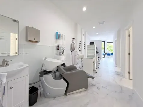 218 Commercial Boulevard # 108 Lauderdale By The Sea FL 33308