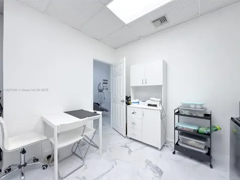 218 Commercial Boulevard # 108 Lauderdale By The Sea FL 33308