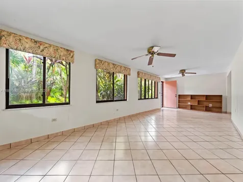 18710 Belmont Drive Cutler Bay FL 33157