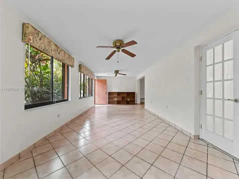 18710 Belmont Drive Cutler Bay FL 33157