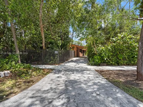 18710 Belmont Drive Cutler Bay FL 33157