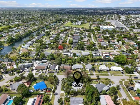 18710 Belmont Drive Cutler Bay FL 33157