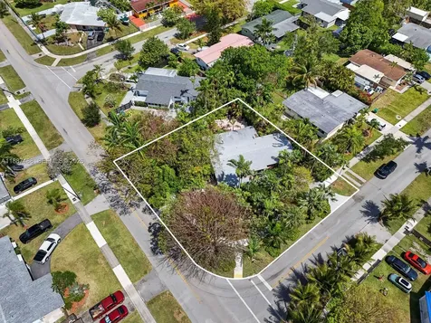 18710 Belmont Drive Cutler Bay FL 33157