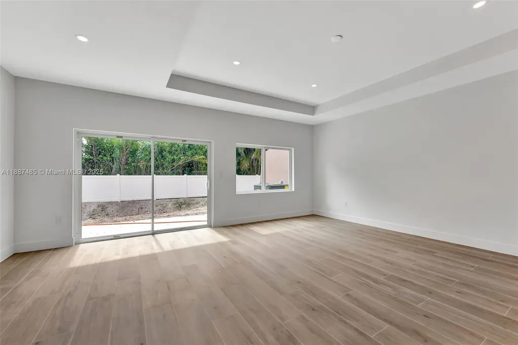 1559 NW 94th Way Coral Springs FL 33071