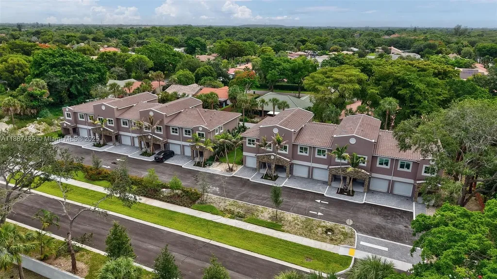 1559 NW 94th Way Coral Springs FL 33071