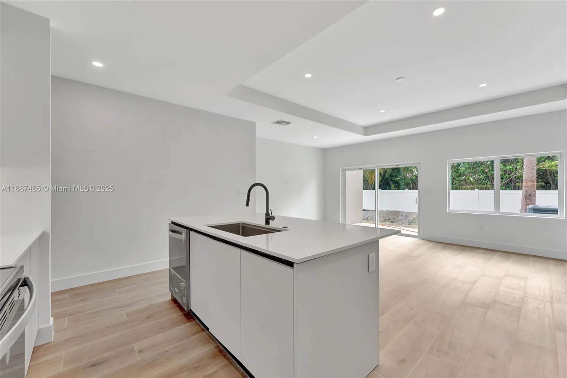 1559 NW 94th Way Coral Springs FL 33071