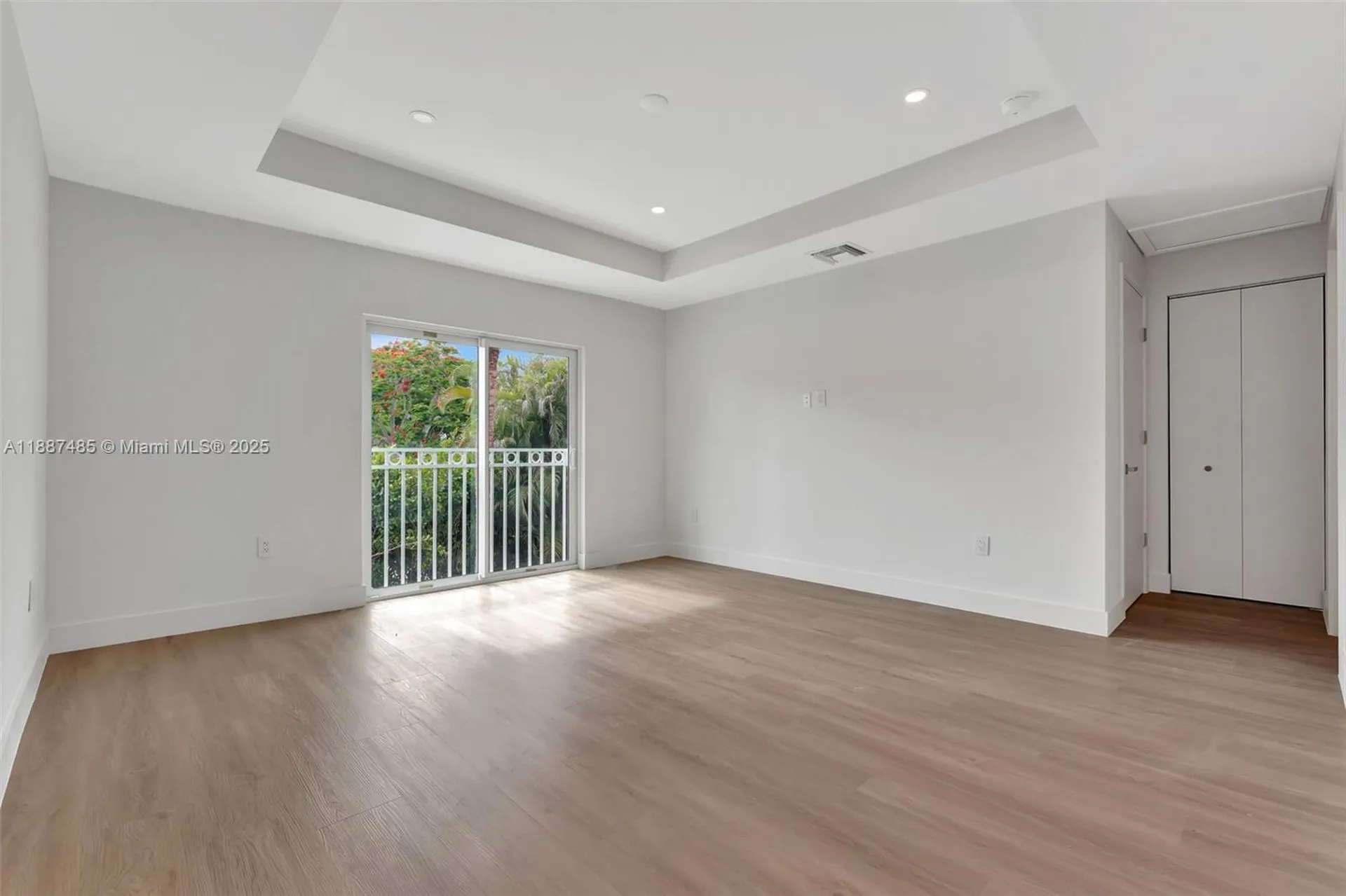 1559 NW 94th Way Coral Springs FL 33071