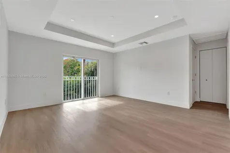1559 NW 94th Way Coral Springs FL 33071