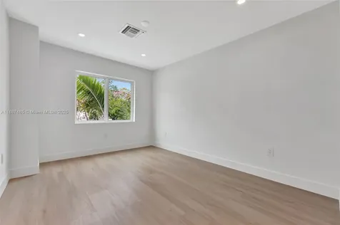 1559 NW 94th Way Coral Springs FL 33071
