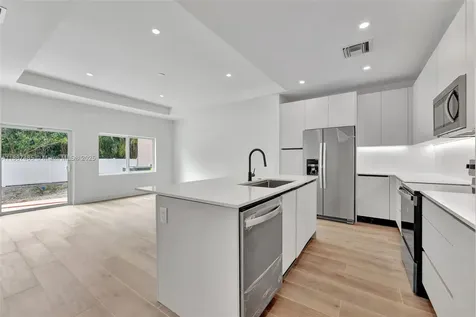1559 NW 94th Way Coral Springs FL 33071