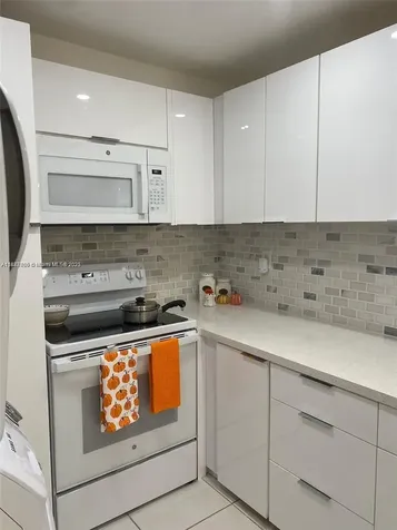 10000 NW 80 Court Hialeah Gardens FL 33016