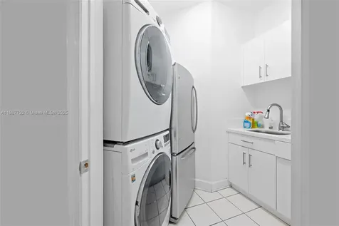 19460 39th Court Sunny Isles Beach FL 33160