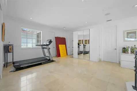19460 39th Court Sunny Isles Beach FL 33160