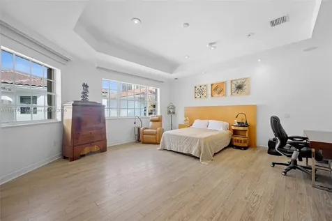 19460 39th Court Sunny Isles Beach FL 33160