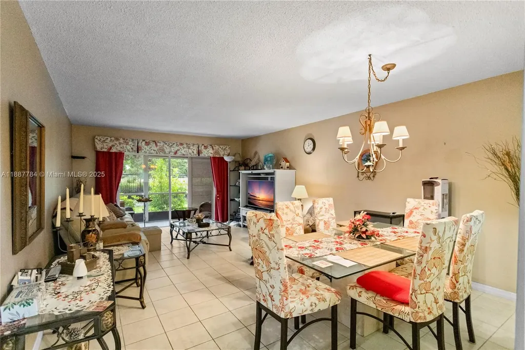 4800 Hillcrest Lane Hollywood FL 33021