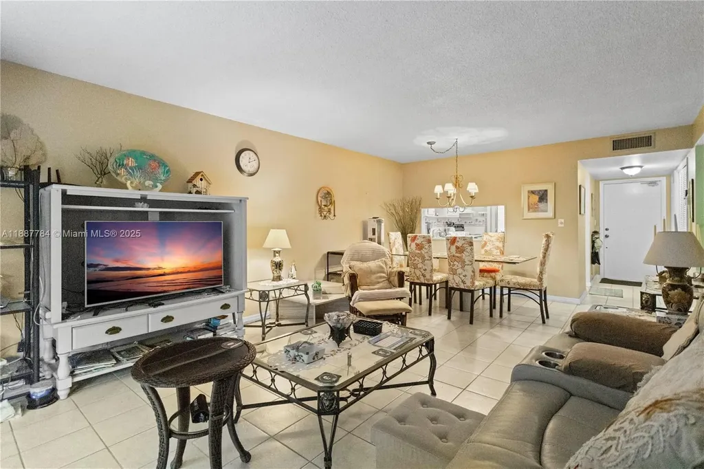 4800 Hillcrest Lane Hollywood FL 33021