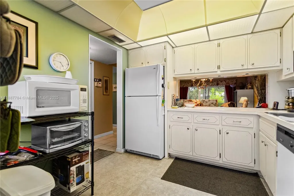 4800 Hillcrest Lane Hollywood FL 33021