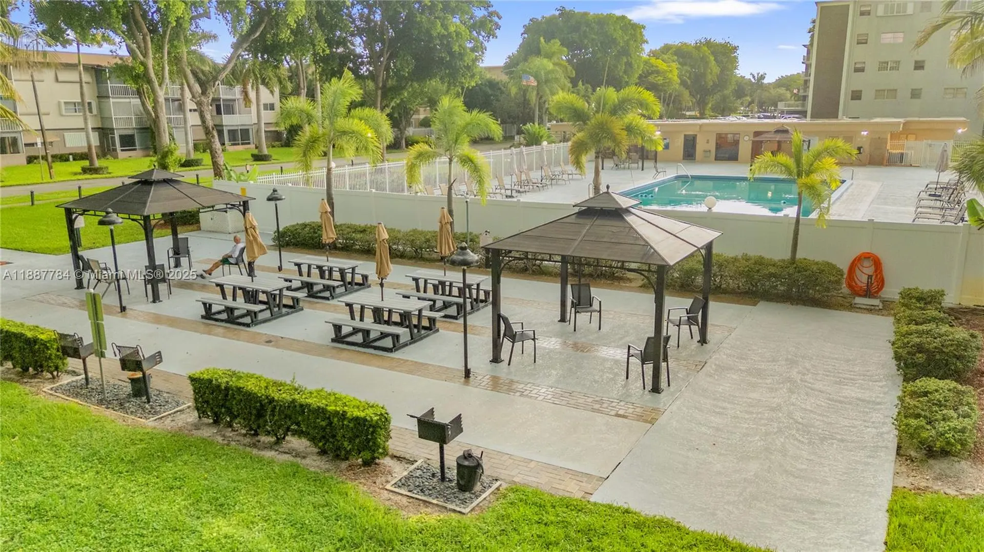 4800 Hillcrest Lane Hollywood FL 33021
