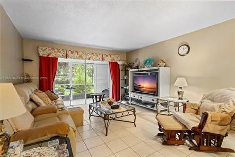 4800 Hillcrest Lane Hollywood FL 33021