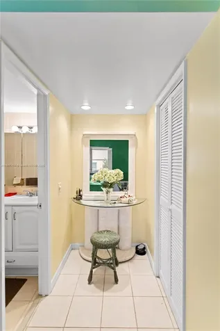 4800 Hillcrest Lane Hollywood FL 33021