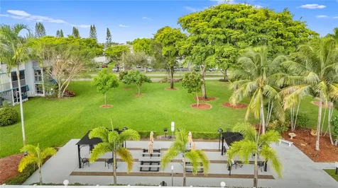 4800 Hillcrest Lane Hollywood FL 33021