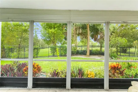 4800 Hillcrest Lane Hollywood FL 33021
