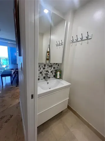 6917 Collins Avenue Miami Beach FL 33141