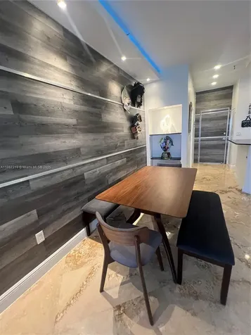 6917 Collins Avenue Miami Beach FL 33141