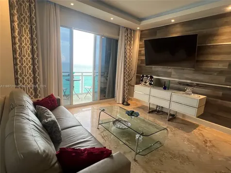 6917 Collins Avenue Miami Beach FL 33141