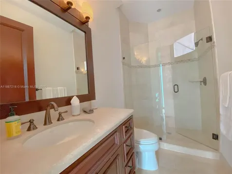 2561 Trapp Avenue Miami FL 33133