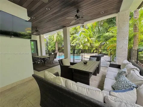 2561 Trapp Avenue Miami FL 33133