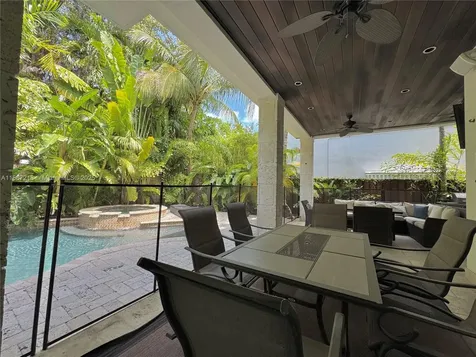 2561 Trapp Avenue Miami FL 33133