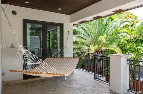 2561 Trapp Avenue Miami FL 33133