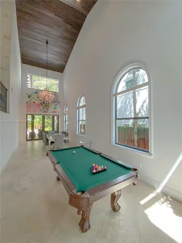 2561 Trapp Avenue Miami FL 33133