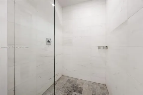 200 Sunrise Drive Key Biscayne FL 33149