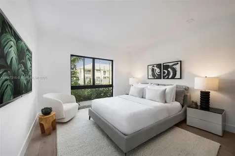 200 Sunrise Drive Key Biscayne FL 33149
