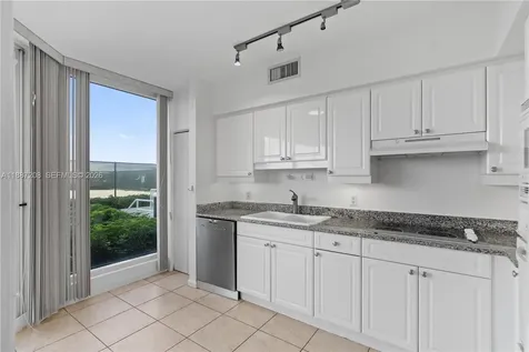 4779 Collins Avenue Miami Beach FL 33140