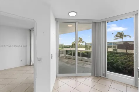 4779 Collins Avenue Miami Beach FL 33140