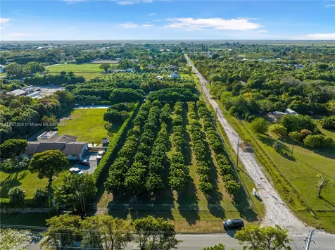 18800 SW 197 Avenue Miami FL 33187