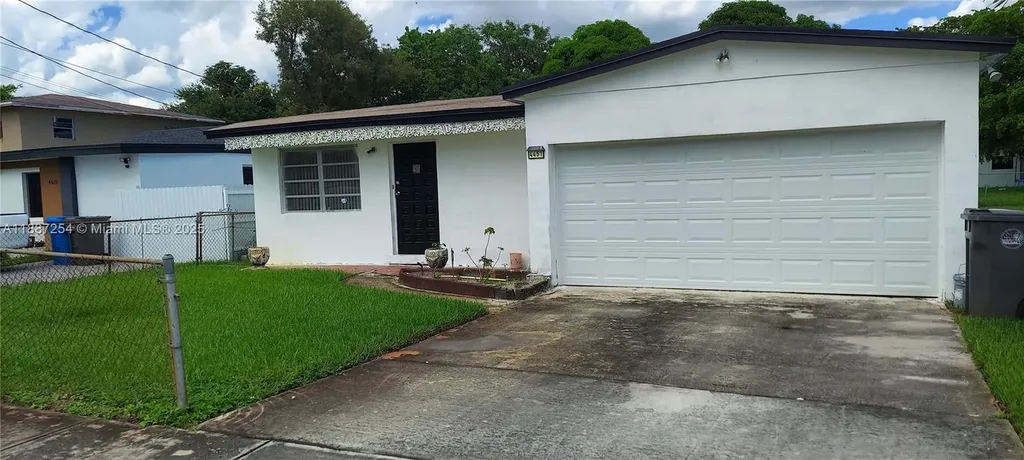 4451 SW 21st Street West Park FL 33023