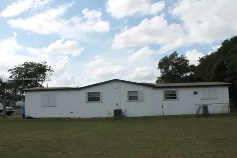 4451 SW 21st Street West Park FL 33023
