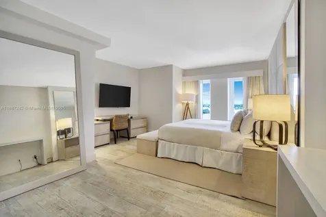 102 24 Street Miami Beach FL 33139